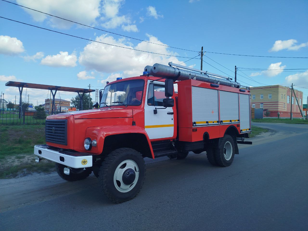 Звериноголовский округ получил новый пожарный автомобиль.