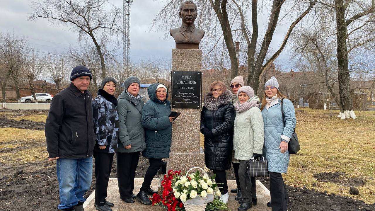 Памятник Мусе Джалилю как символ сплоченности многонационального народа России.